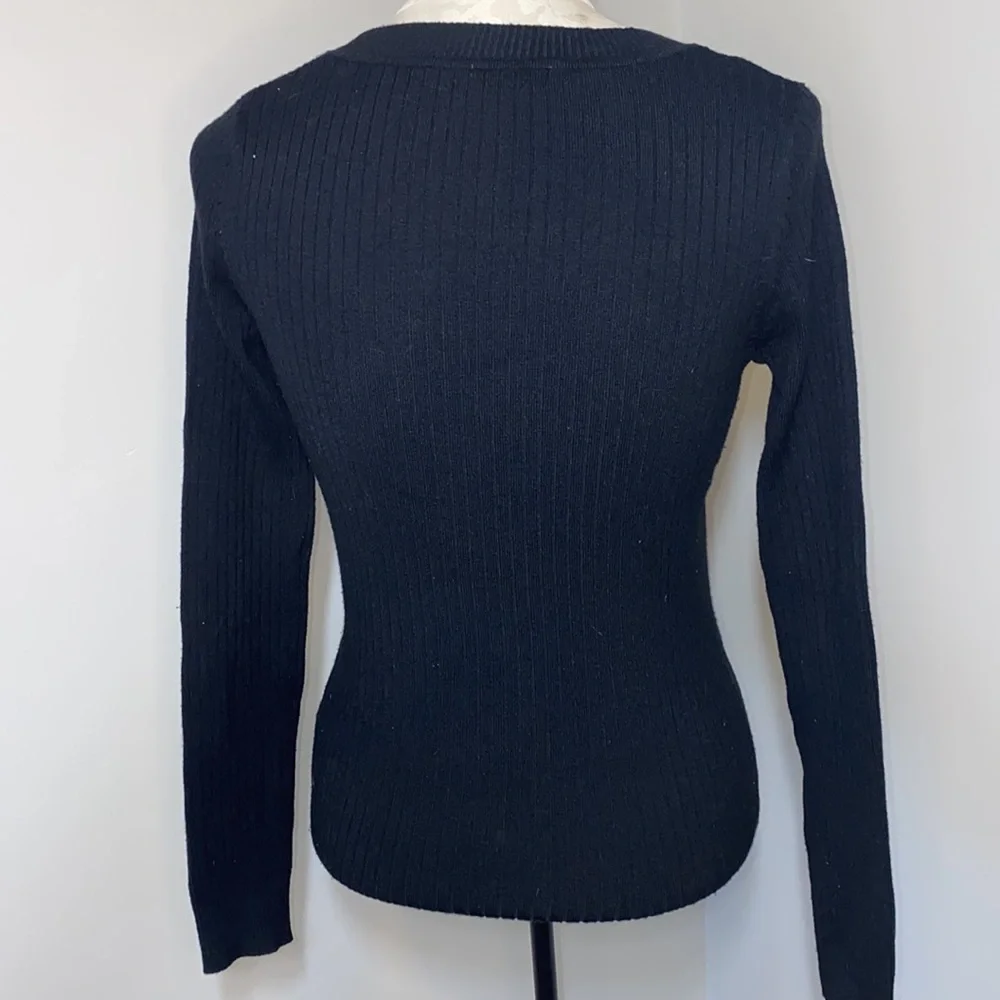 Free with a Bundle - Merona black ribbed scoopneck sweater Size Medium - Picture 6 of 13